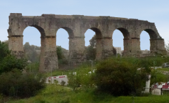 Aqueduc Romain